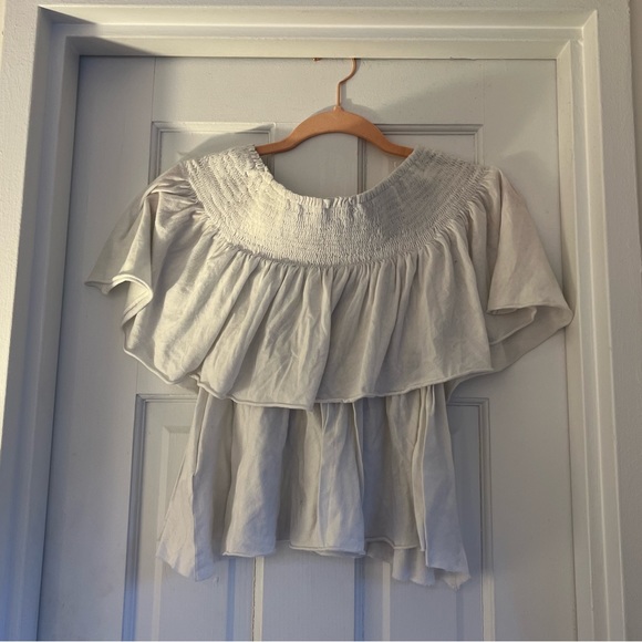 Off the Shoulder Ruched White Top - Picture 3 of 3